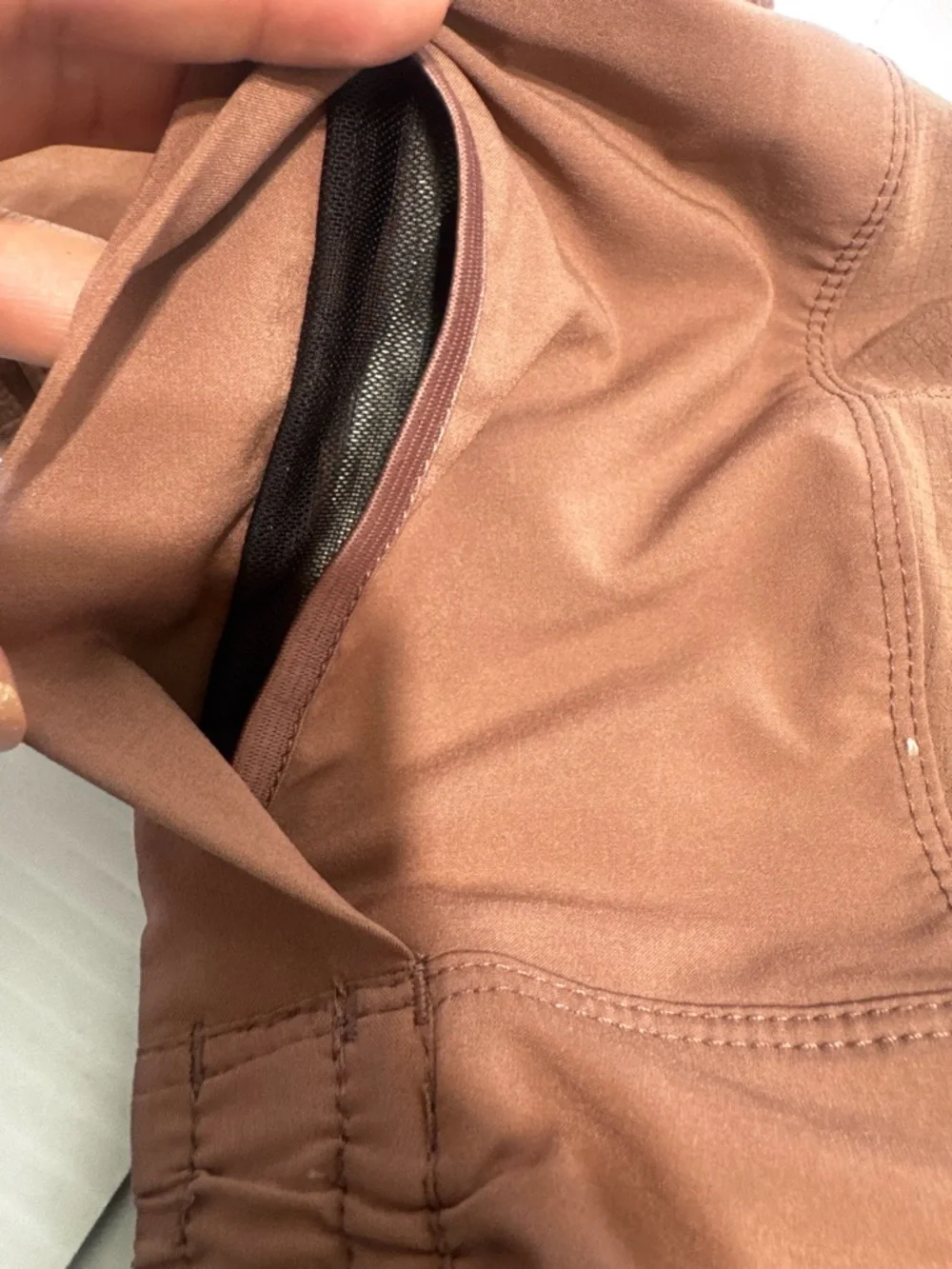 Vuori Men's Course Run Short Terracotta 5” inseam Size Large - Picture 11 of 16